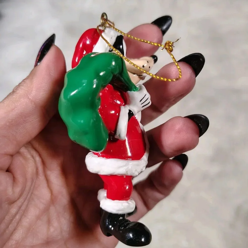 VTG Disney GOOFY SANTA It's a Small World Ornament Disney World Store 1992